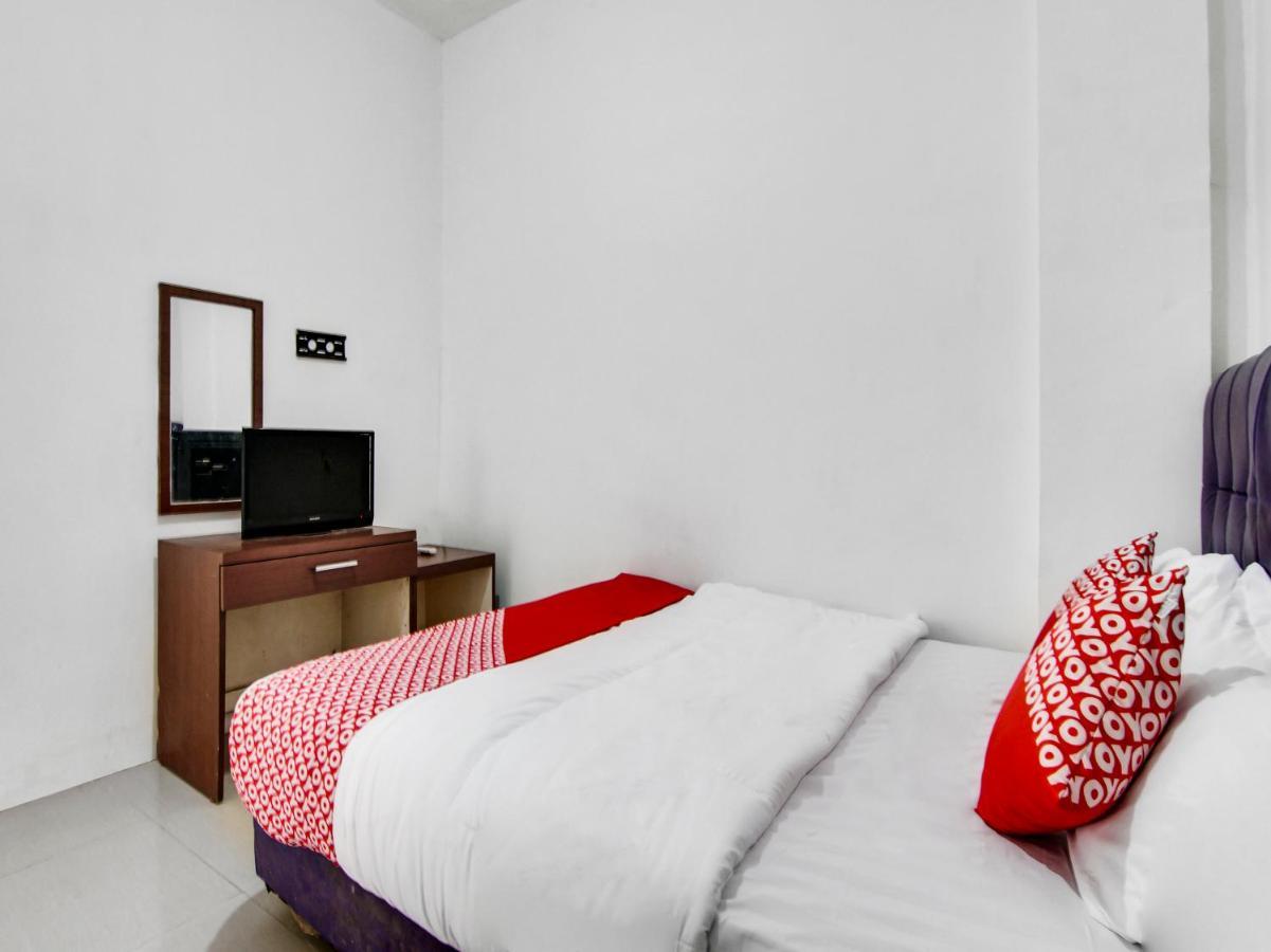 Oyo 90897 Hotel Sepupu Satria Pekanbaru Exterior foto